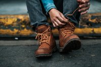 Wat moet je zoeken in een paar leren laarzen?